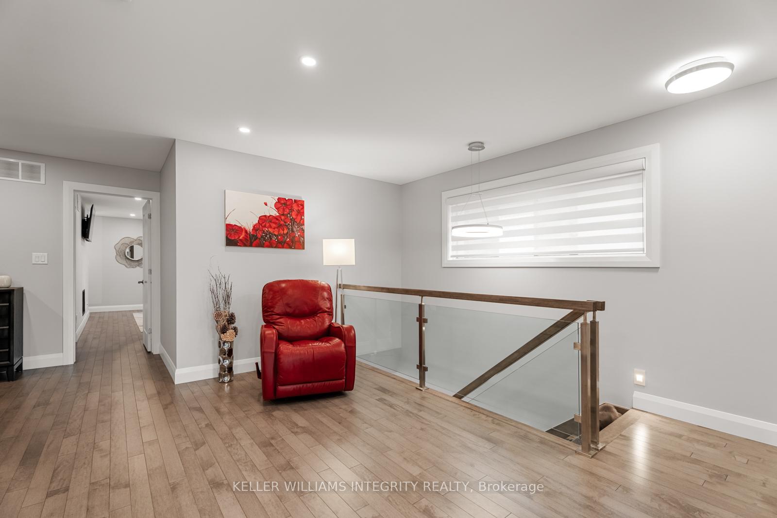 Photo 25 of 331 Athlone Avenue, Ottawa, Westboro South — HOMEH