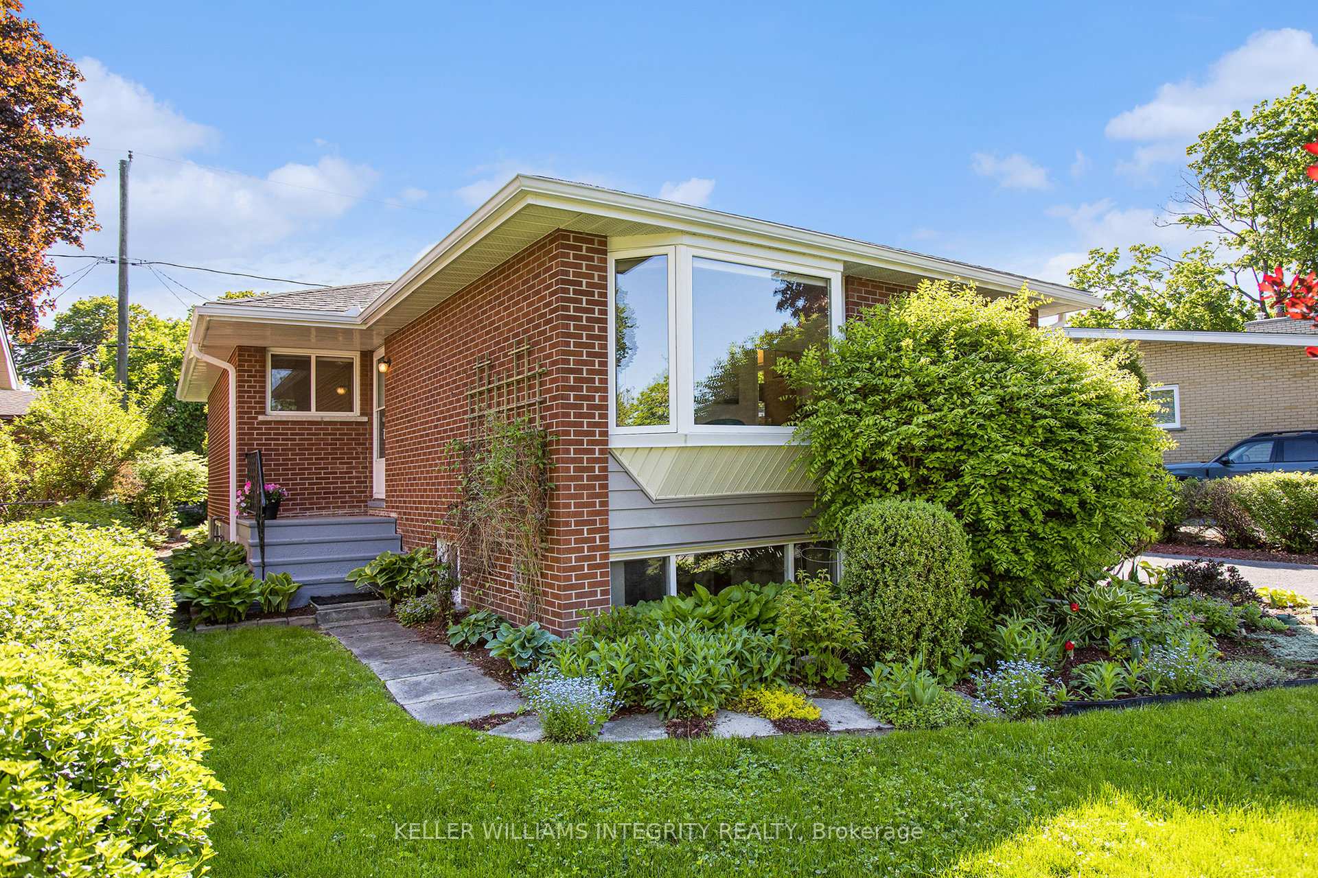 Photo 4 of 1315 Agincourt Road, Ottawa, Copeland Park — HOMEH