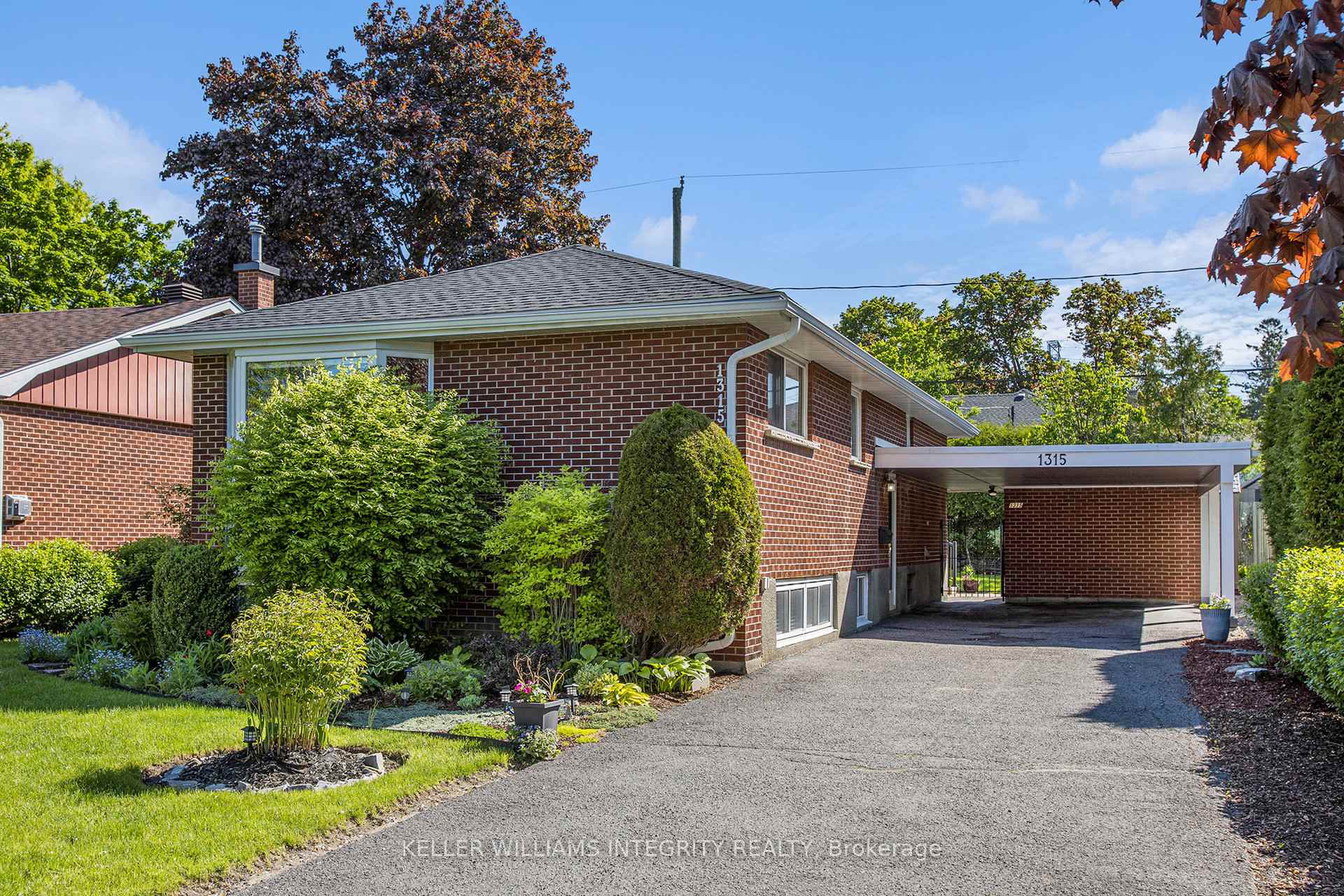 Photo 2 of 1315 Agincourt Road, Ottawa, Copeland Park — HOMEH
