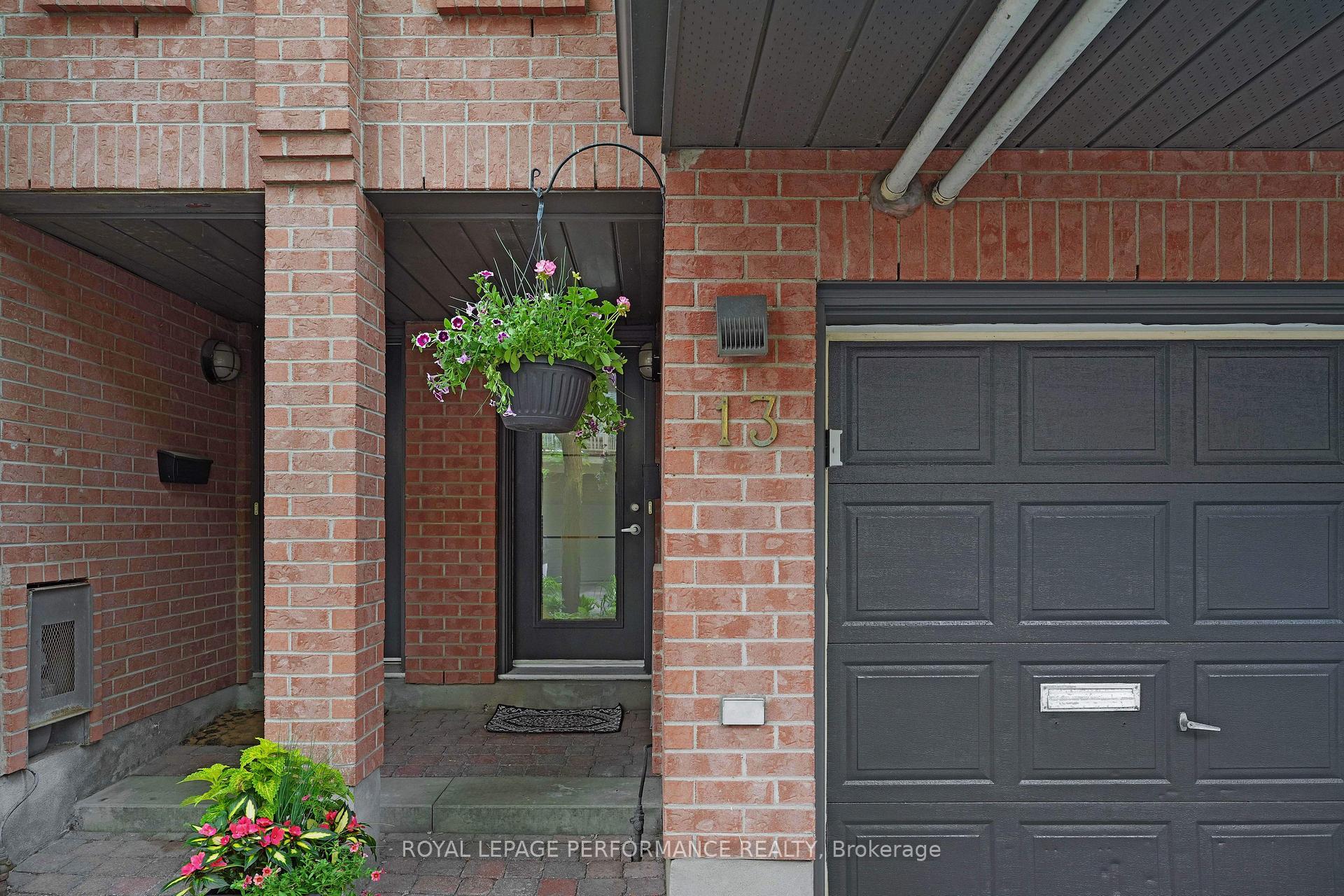 Photo 2 of Unit 13, 10 Concord Street, Ottawa, Ottawa East — HOMEH