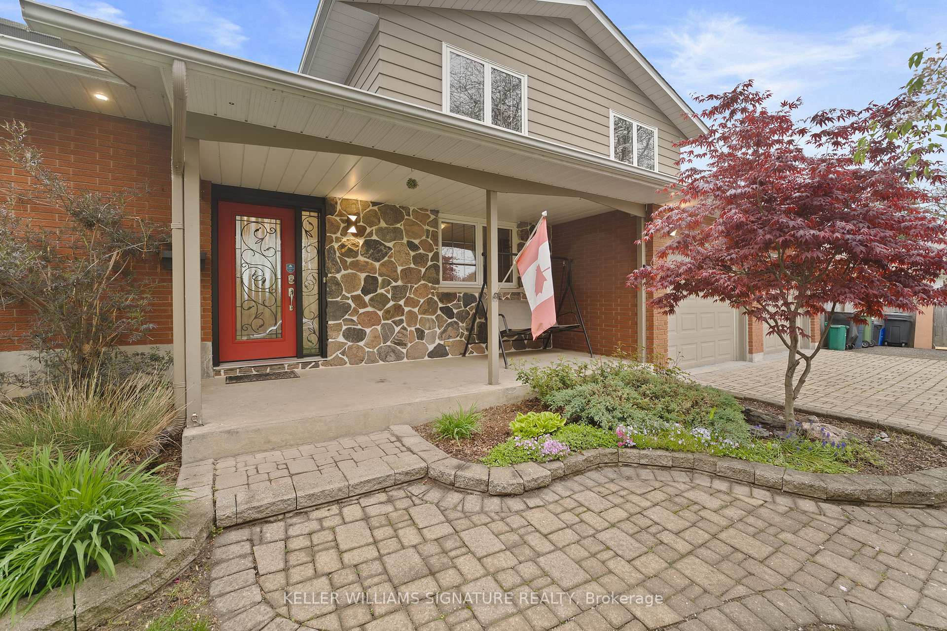 Photo 3 of 19 Kennedy Avenue, St. Catharines, Vine/Linwell — HOMEH