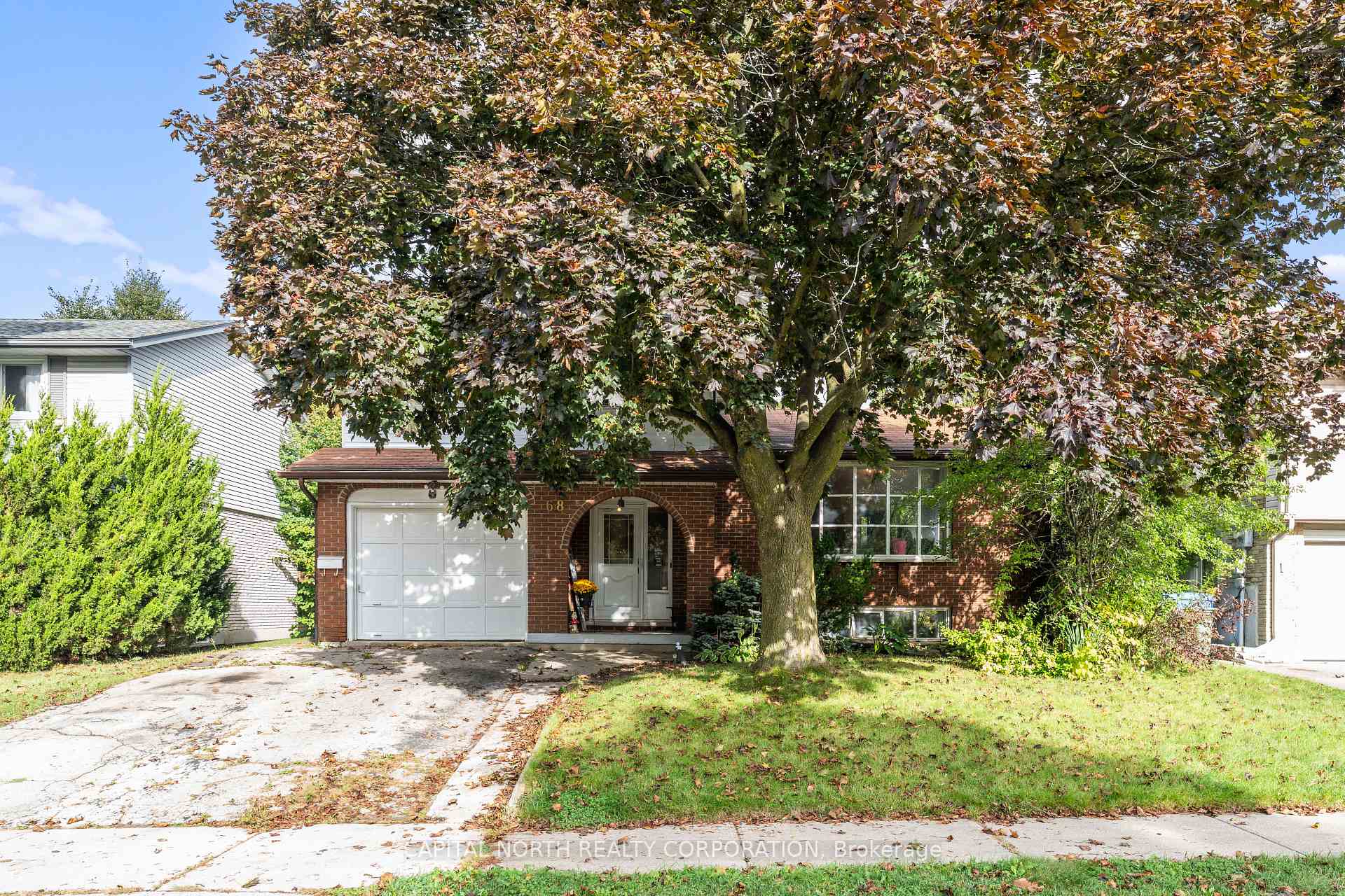 Photo 2 of 68 Keats Crescent, Guelph, Kortright West — HOMEH