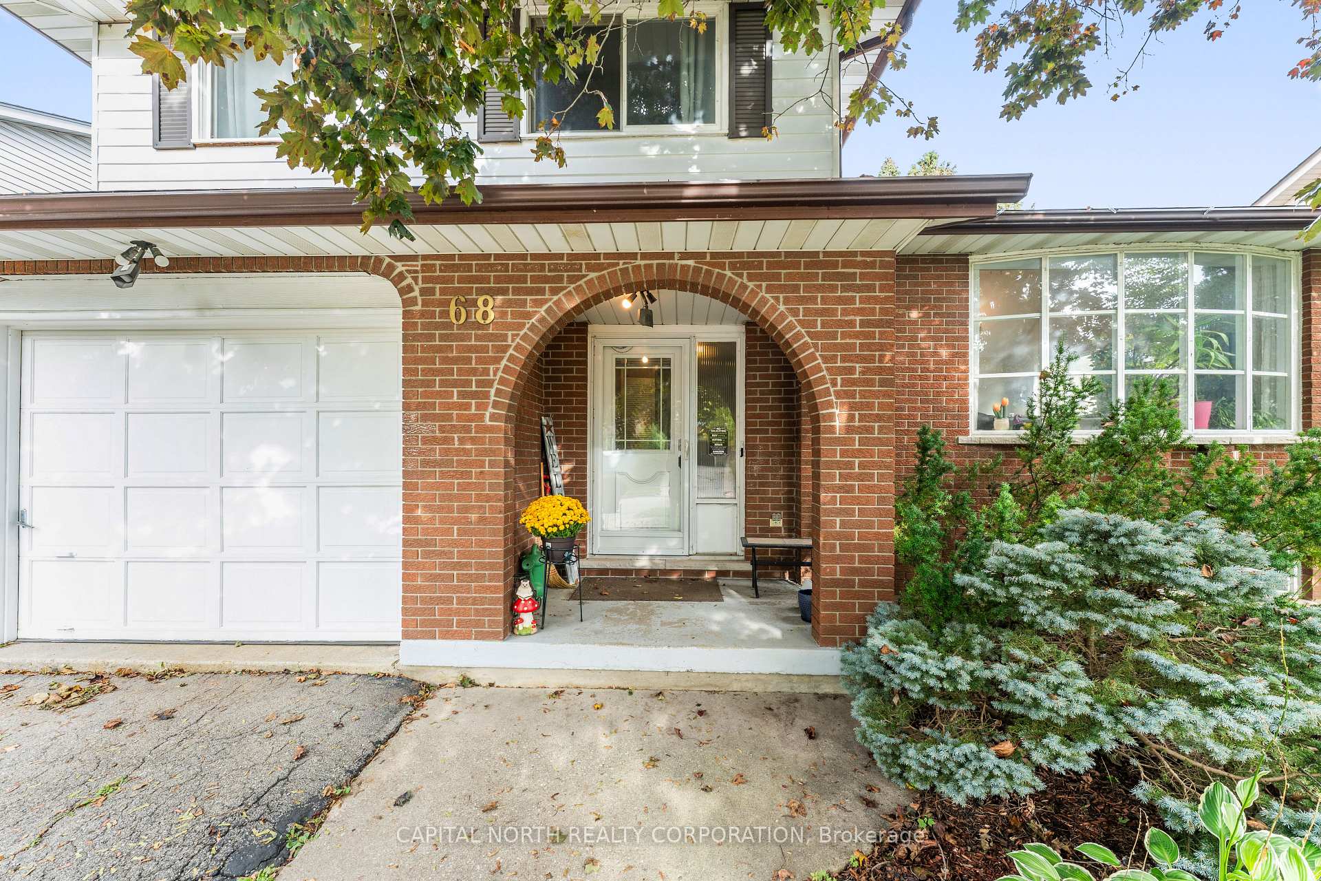 Photo 5 of 68 Keats Crescent, Guelph, Kortright West — HOMEH