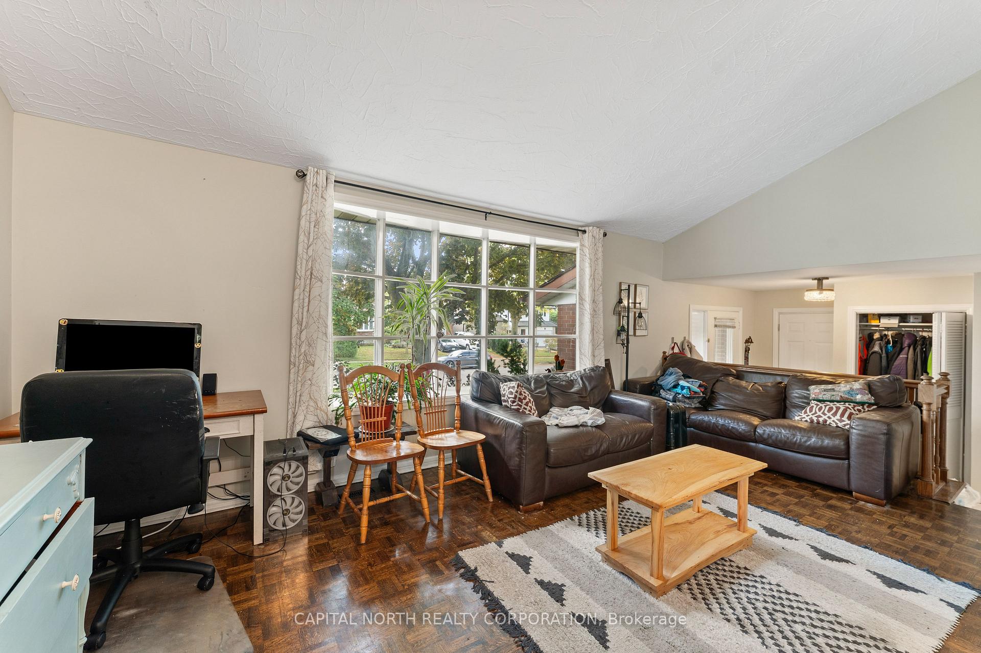 Photo 6 of 68 Keats Crescent, Guelph, Kortright West — HOMEH