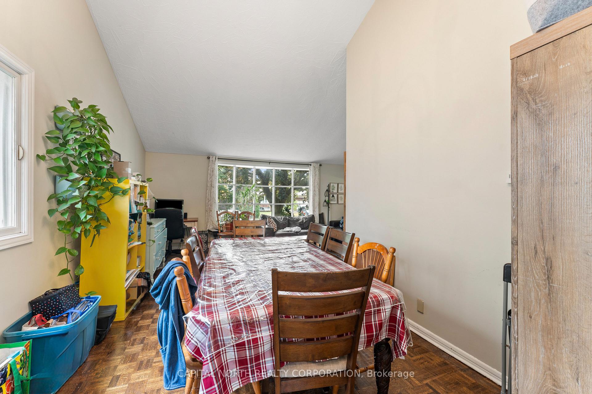 Photo 8 of 68 Keats Crescent, Guelph, Kortright West — HOMEH