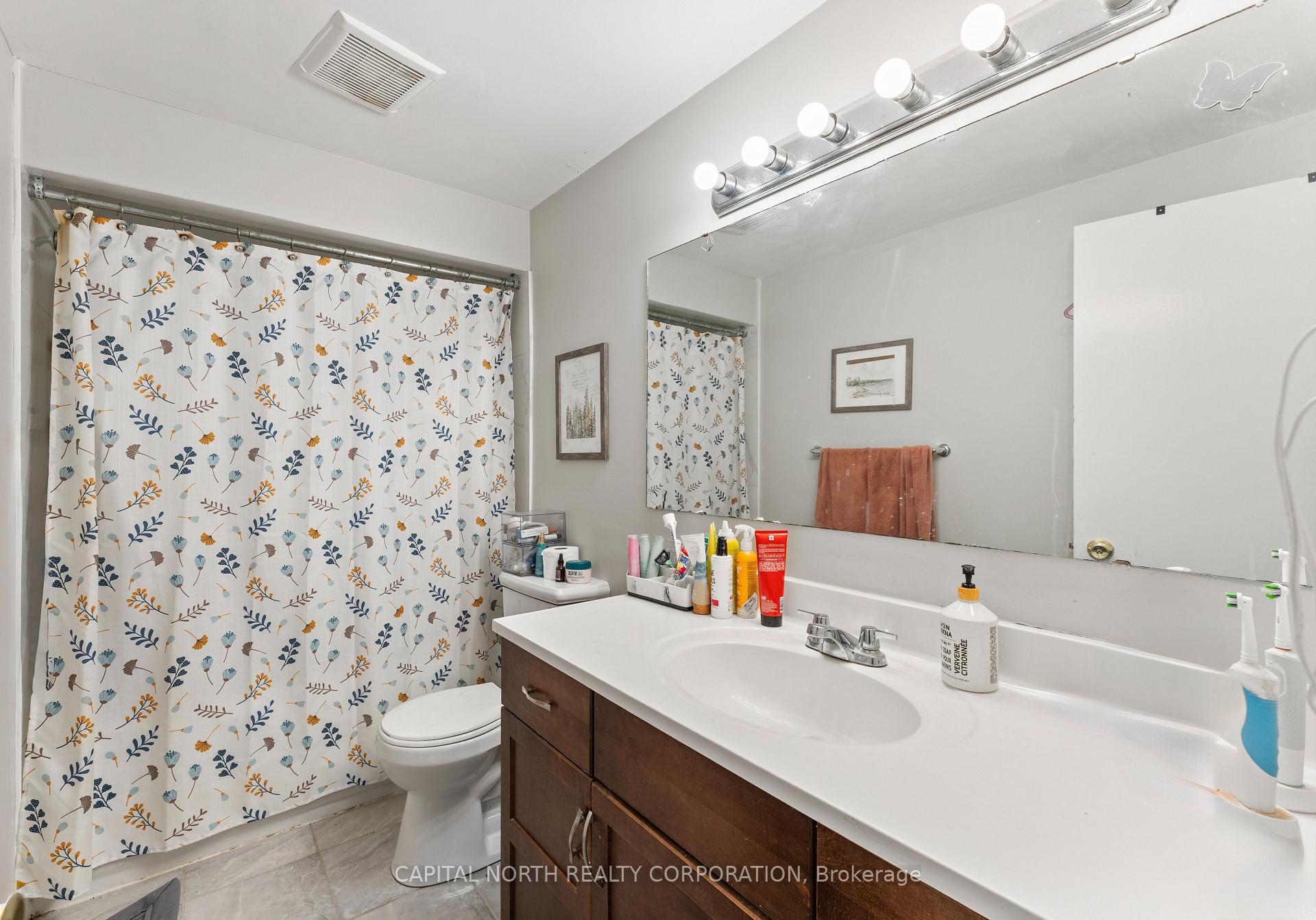 Photo 15 of 68 Keats Crescent, Guelph, Kortright West — HOMEH