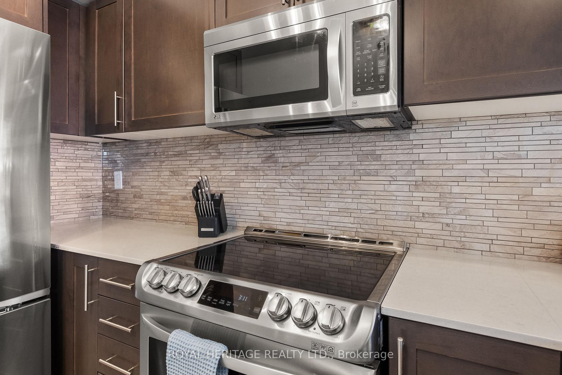 Photo 12 of 56 Fred Jackman Avenue, Clarington, Bowmanville — HOMEH