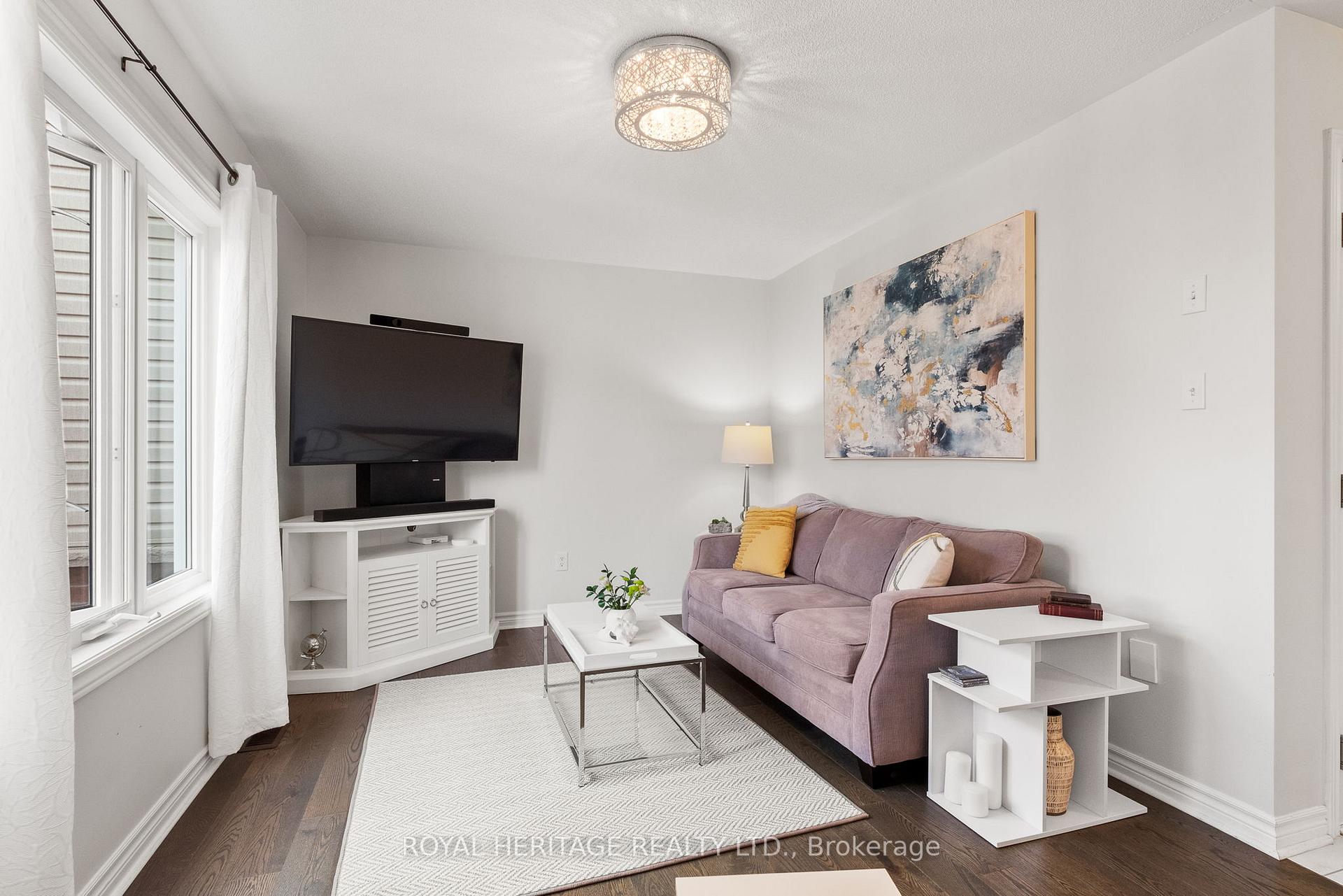 Photo 18 of 56 Fred Jackman Avenue, Clarington, Bowmanville — HOMEH