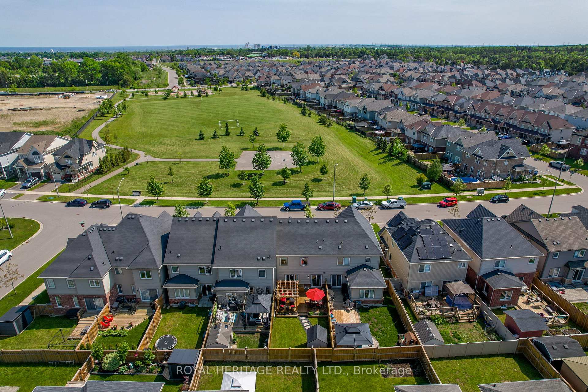 Photo 33 of 56 Fred Jackman Avenue, Clarington, Bowmanville — HOMEH