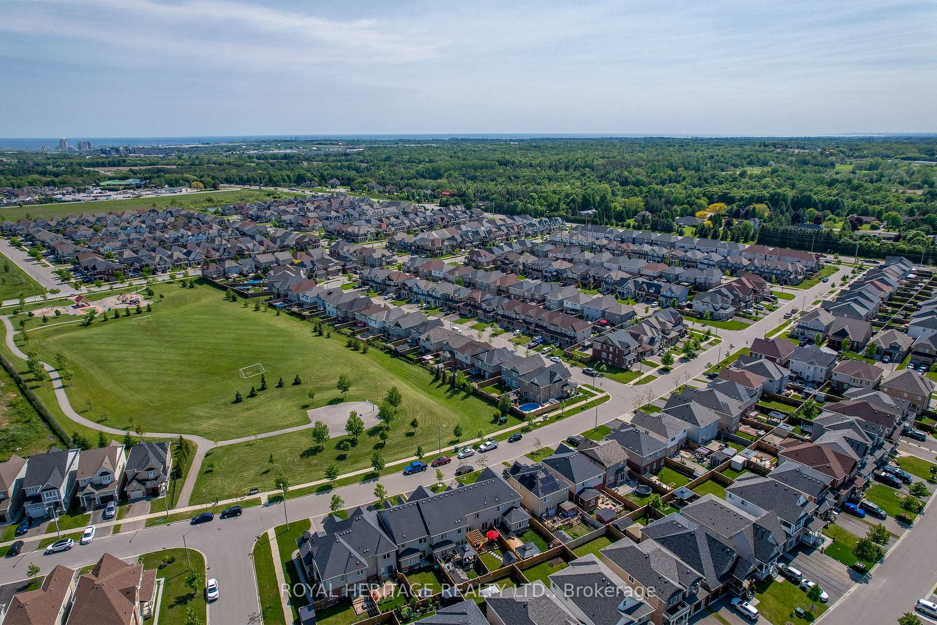 Photo 37 of 56 Fred Jackman Avenue, Clarington, Bowmanville — HOMEH