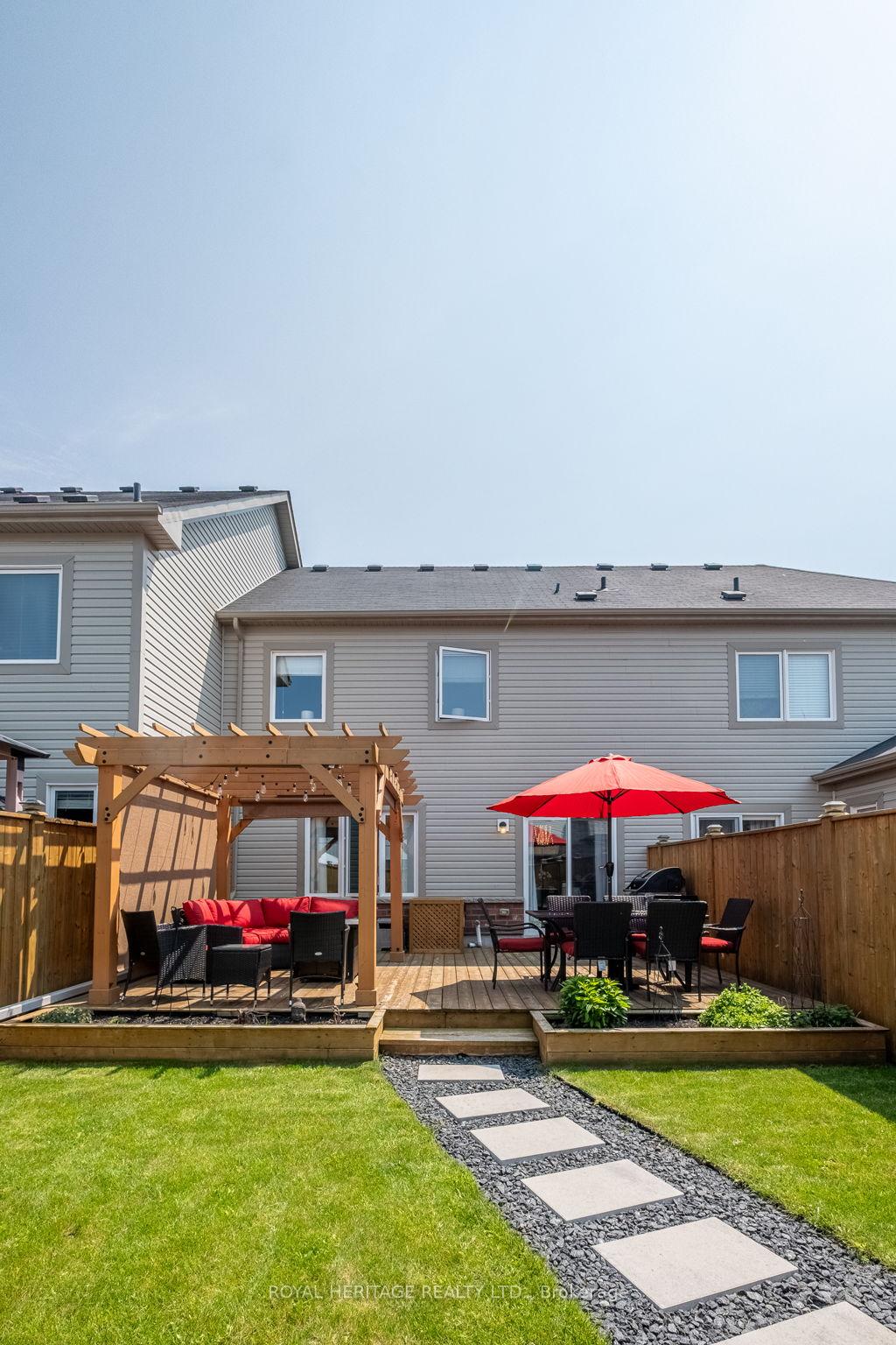 Photo 42 of 56 Fred Jackman Avenue, Clarington, Bowmanville — HOMEH