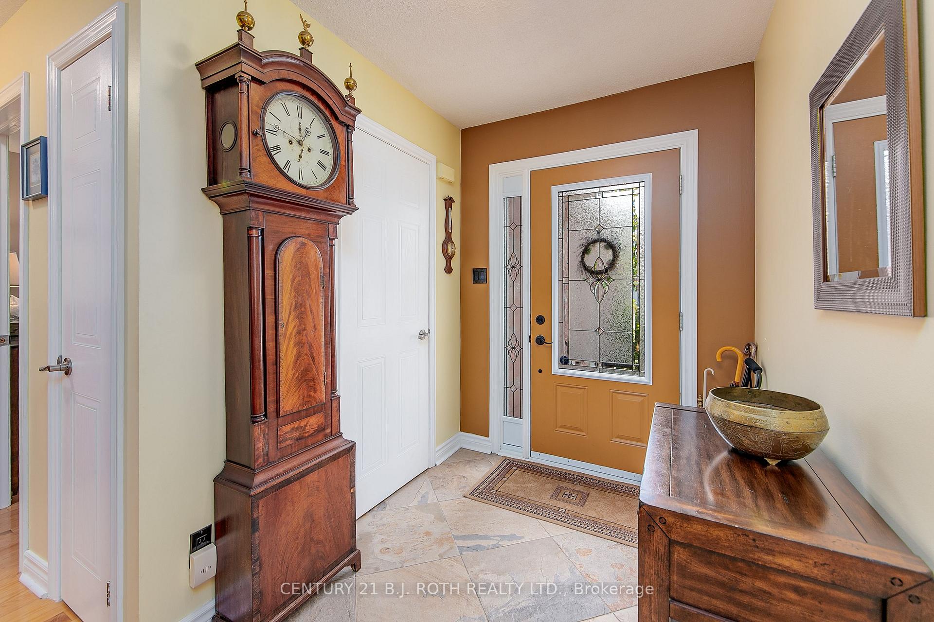 Photo 2 of 66 McVeigh Drive, Barrie, Northwest — HOMEH