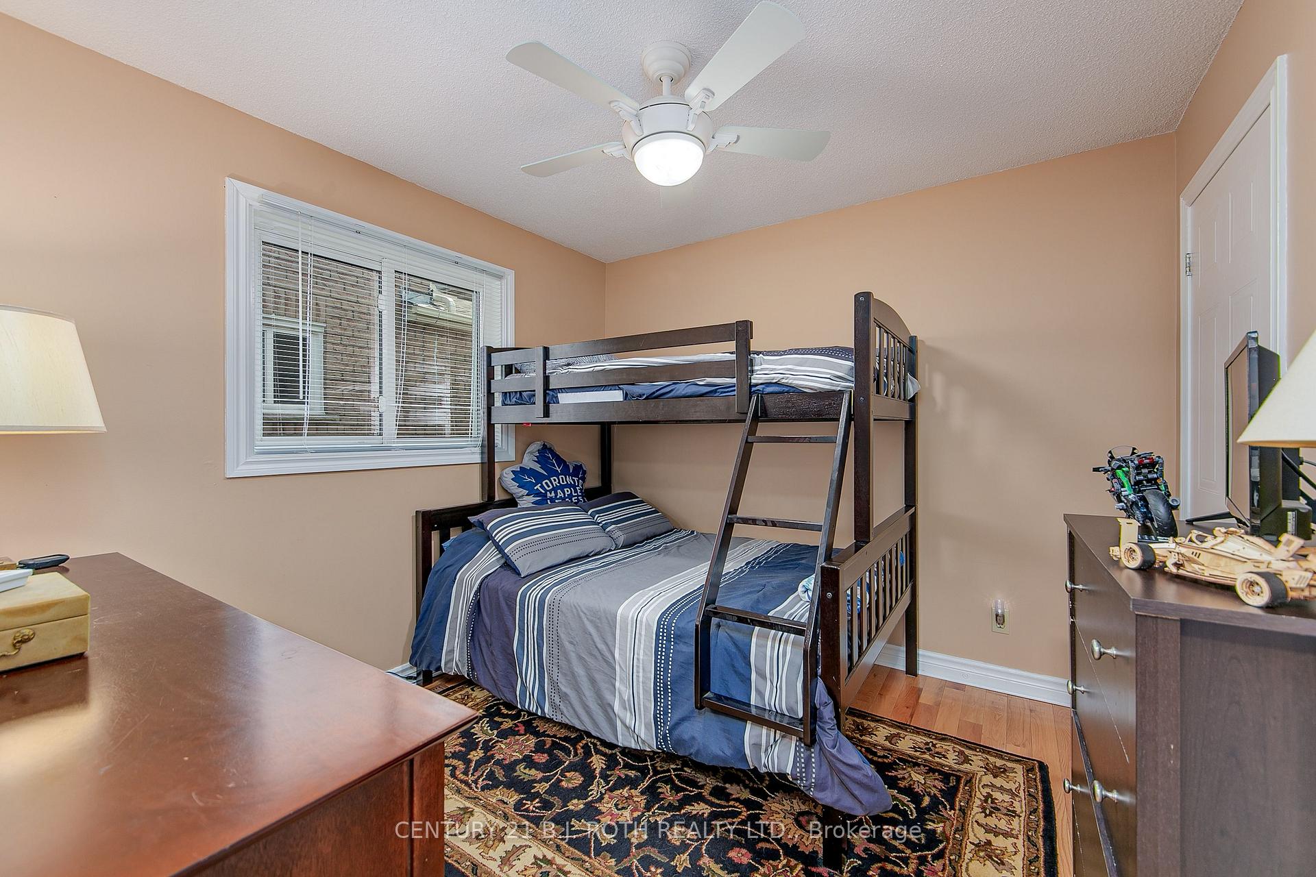 Photo 9 of 66 McVeigh Drive, Barrie, Northwest — HOMEH