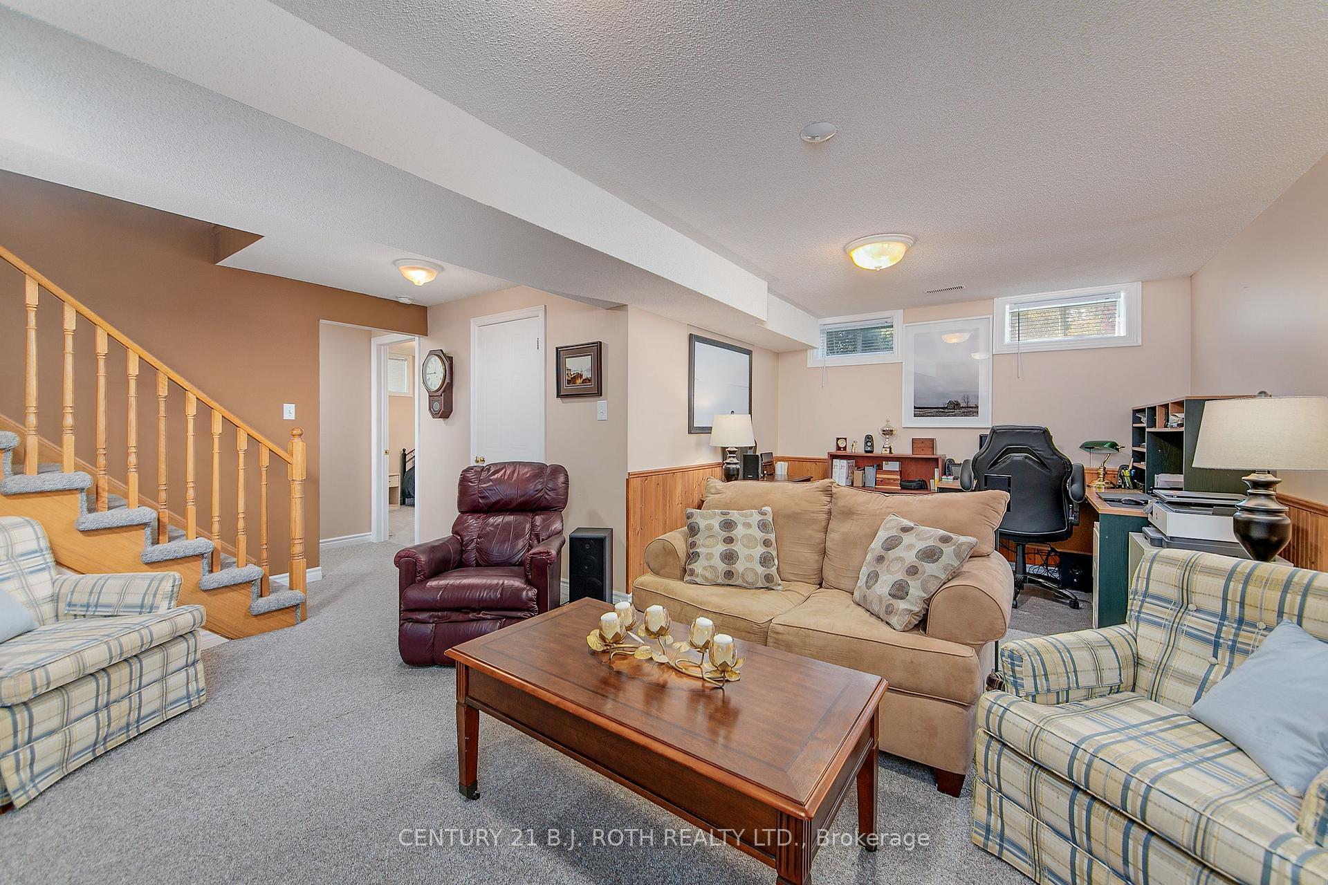 Photo 11 of 66 McVeigh Drive, Barrie, Northwest — HOMEH