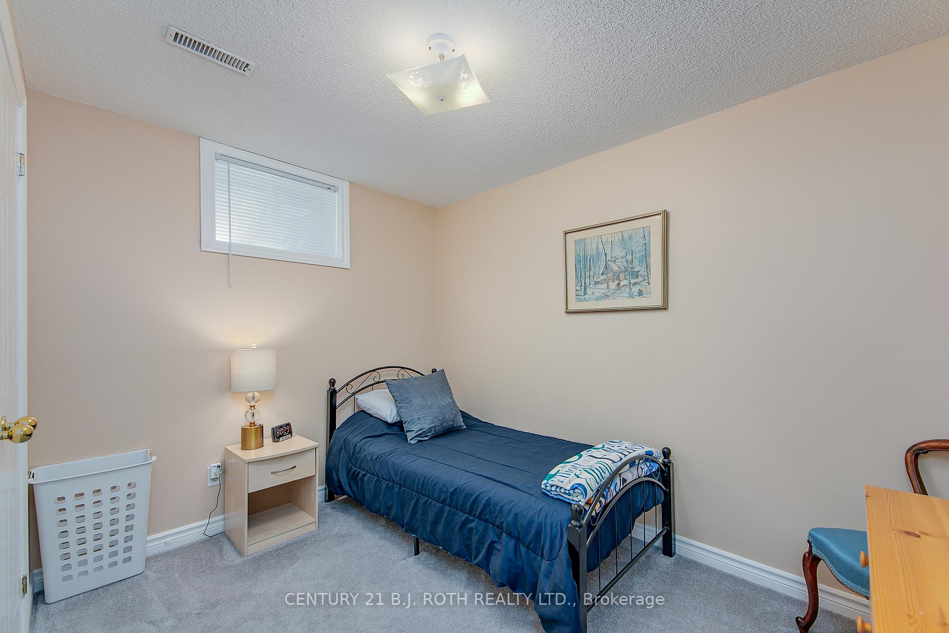 Photo 14 of 66 McVeigh Drive, Barrie, Northwest — HOMEH