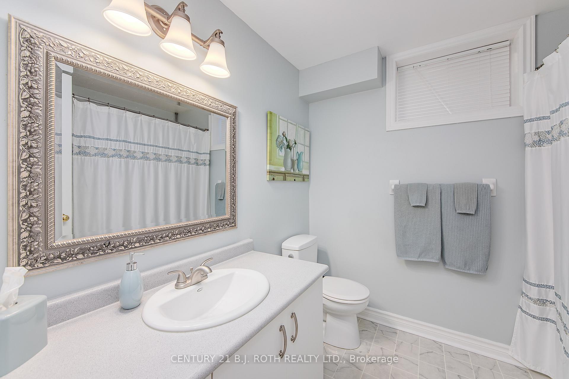 Photo 16 of 66 McVeigh Drive, Barrie, Northwest — HOMEH