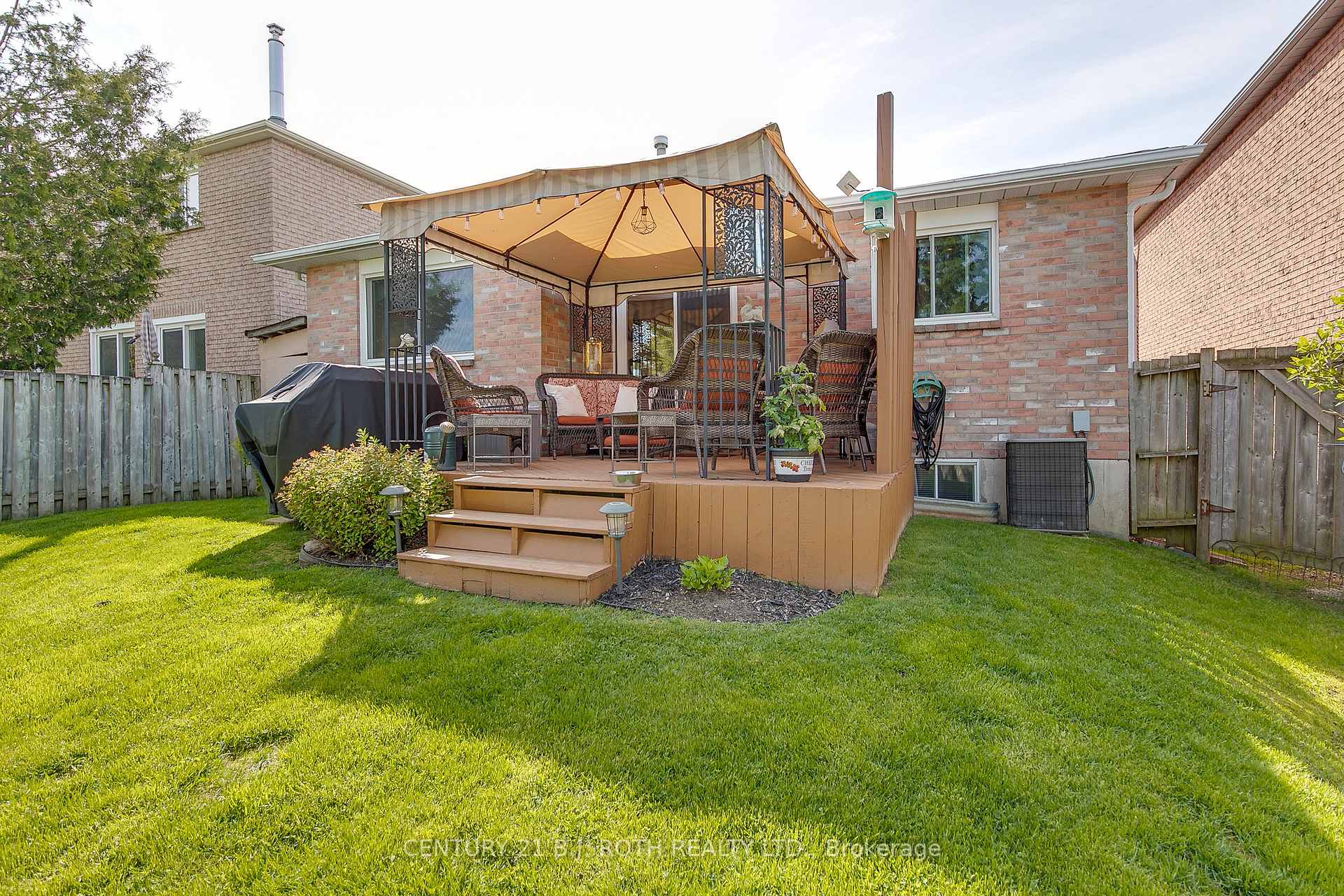 Photo 19 of 66 McVeigh Drive, Barrie, Northwest — HOMEH
