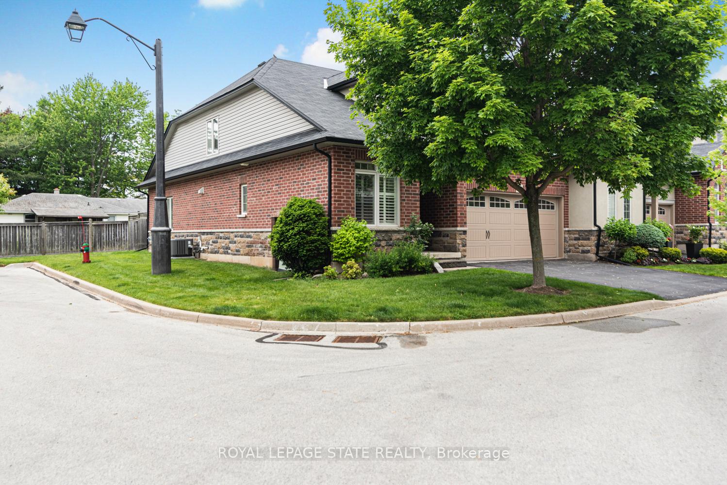 Photo 1 of 114 Toulon Avenue, Hamilton, Ancaster — HOMEH