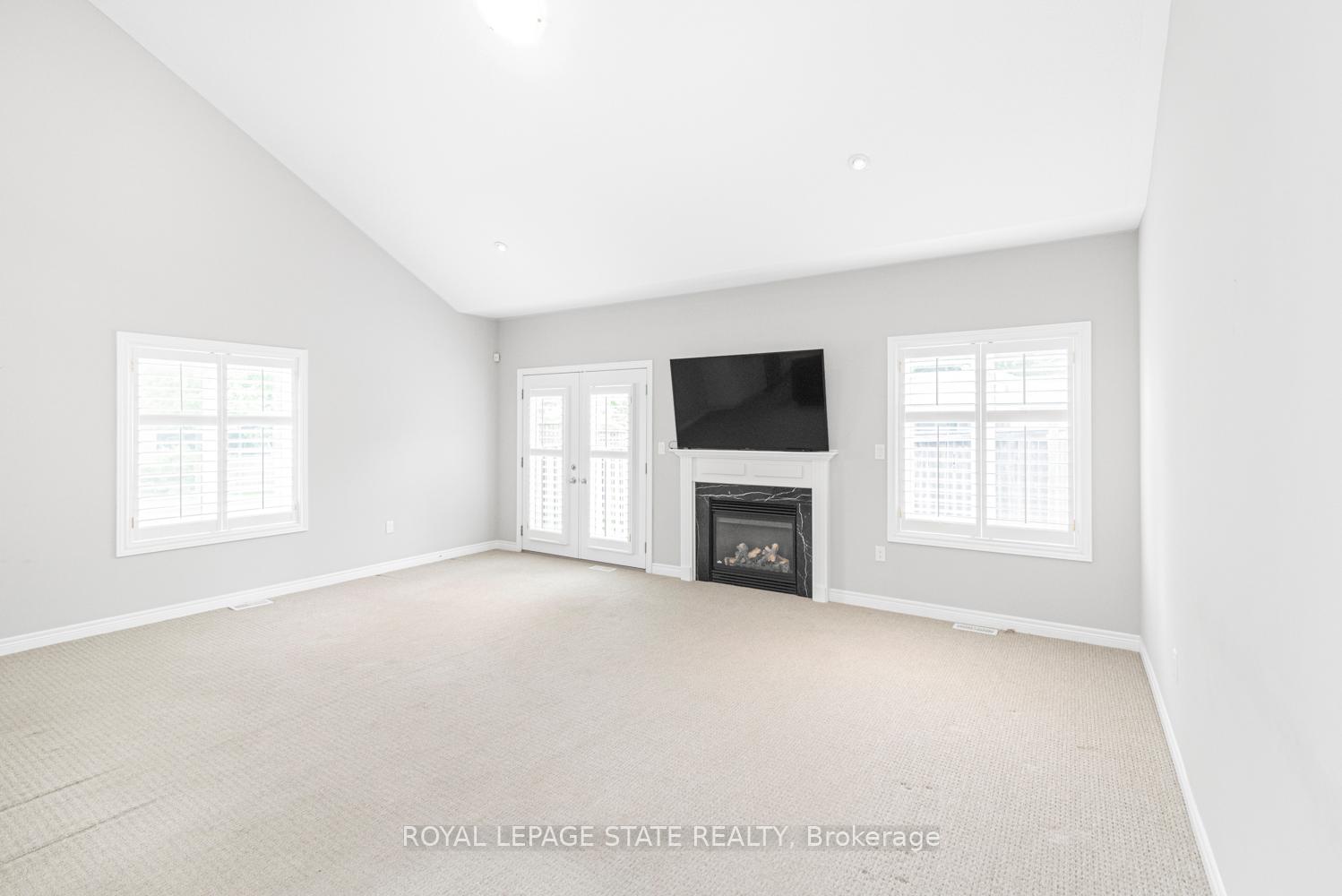 Photo 13 of 114 Toulon Avenue, Hamilton, Ancaster — HOMEH