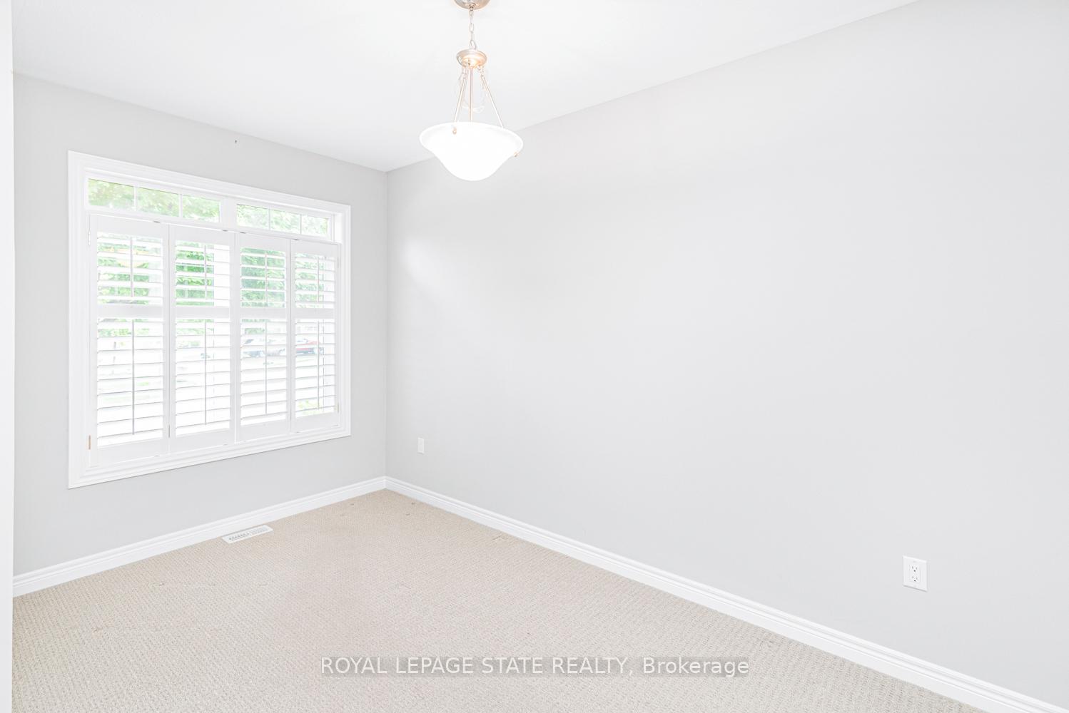 Photo 18 of 114 Toulon Avenue, Hamilton, Ancaster — HOMEH