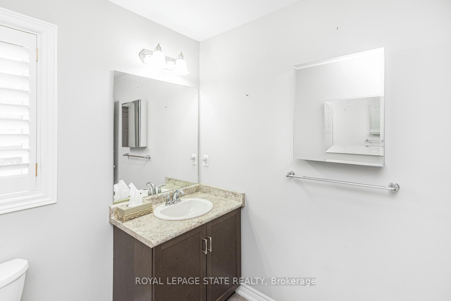 Photo 24 of 114 Toulon Avenue, Hamilton, Ancaster — HOMEH