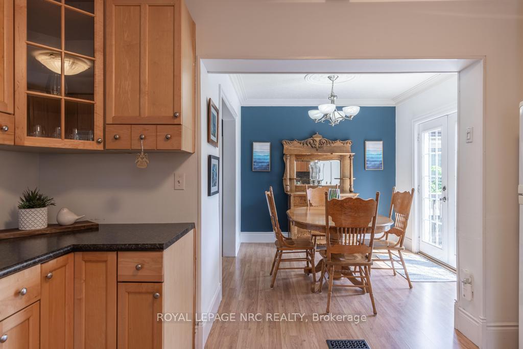 Photo 11 of 174 York Street, St. Catharines, Haig — HOMEH