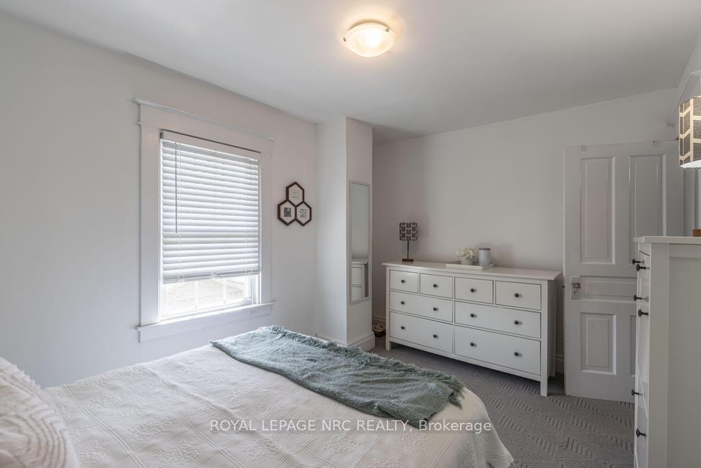 Photo 14 of 174 York Street, St. Catharines, Haig — HOMEH