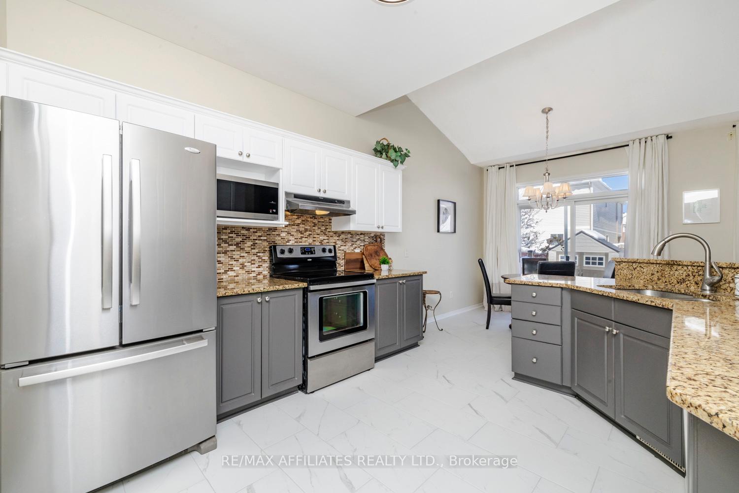 Photo 16 of 145 Redcliff Avenue, Ottawa, Barrhaven - Longfields — HOMEH