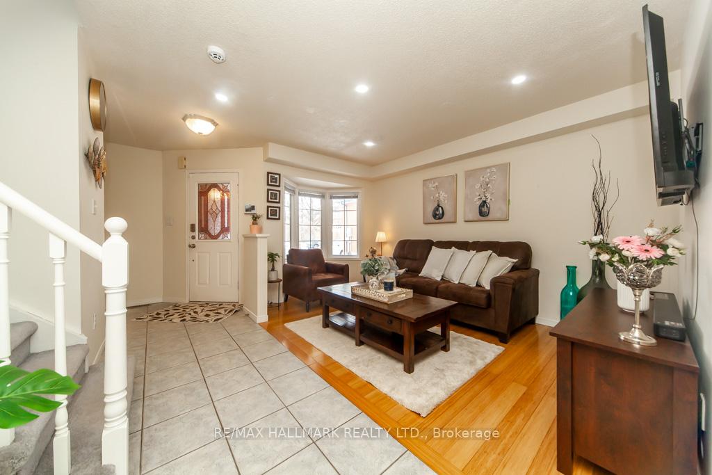 Photo 6 of 137 Waller Street, Whitby, Rolling Acres — HOMEH