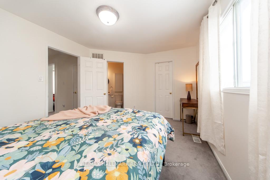 Photo 17 of 137 Waller Street, Whitby, Rolling Acres — HOMEH