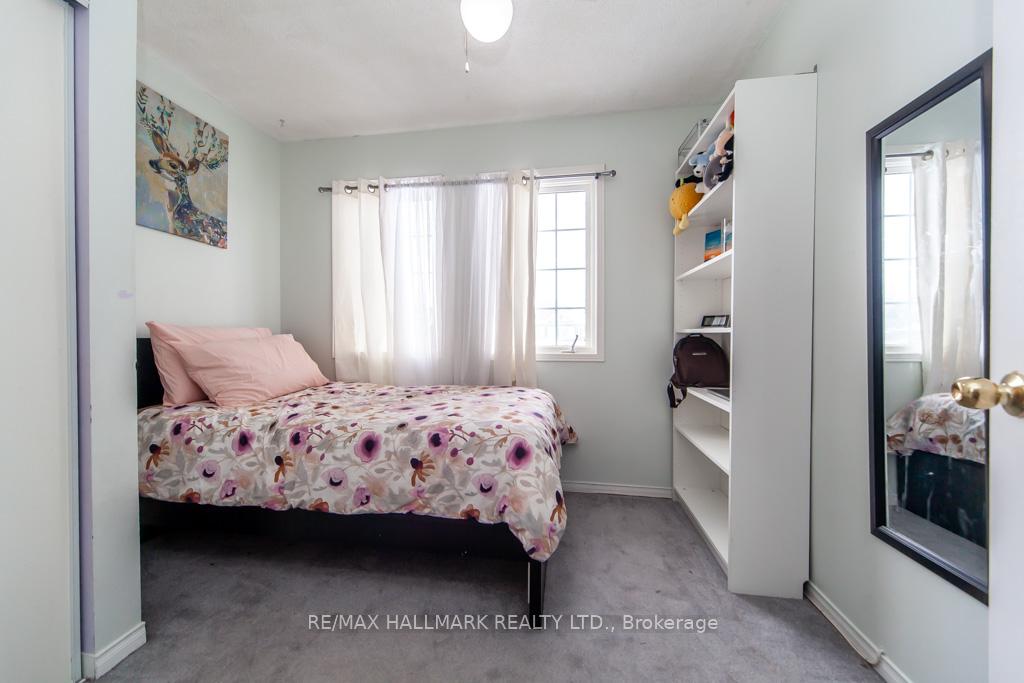 Photo 20 of 137 Waller Street, Whitby, Rolling Acres — HOMEH