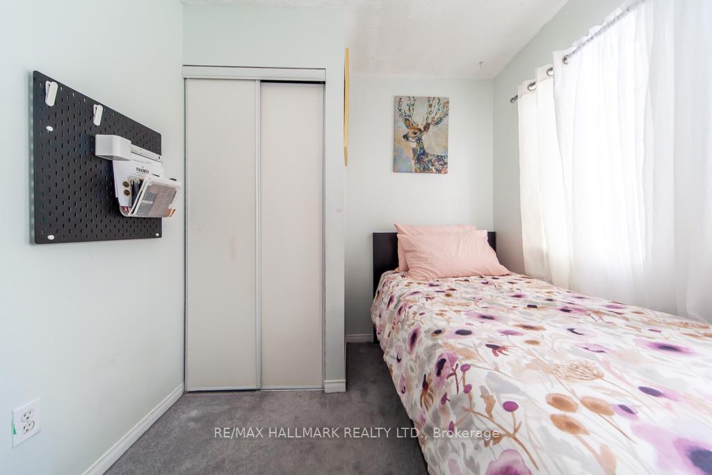 Photo 21 of 137 Waller Street, Whitby, Rolling Acres — HOMEH