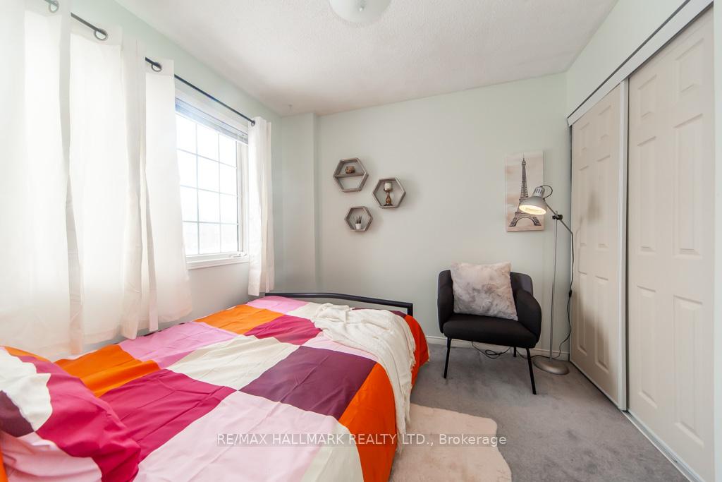 Photo 23 of 137 Waller Street, Whitby, Rolling Acres — HOMEH