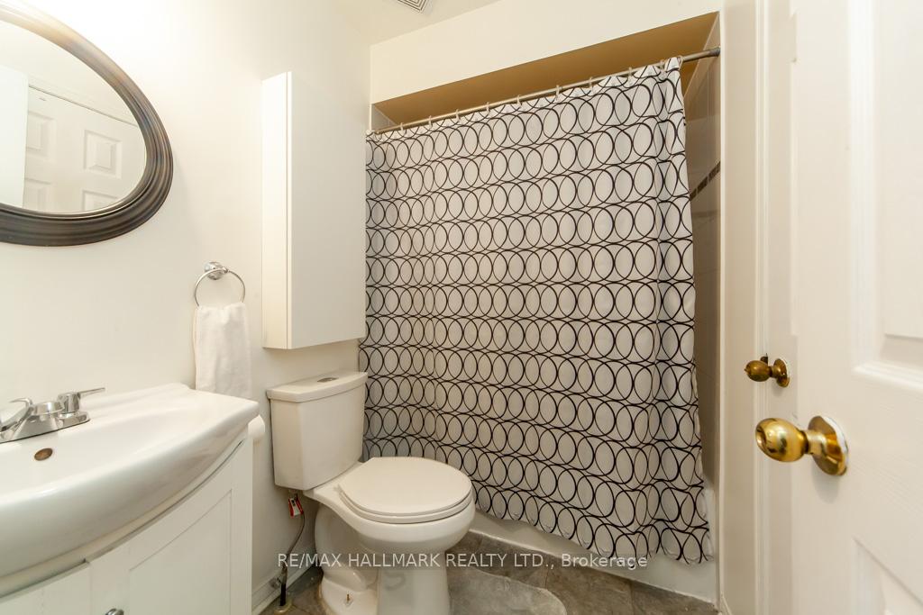 Photo 26 of 137 Waller Street, Whitby, Rolling Acres — HOMEH