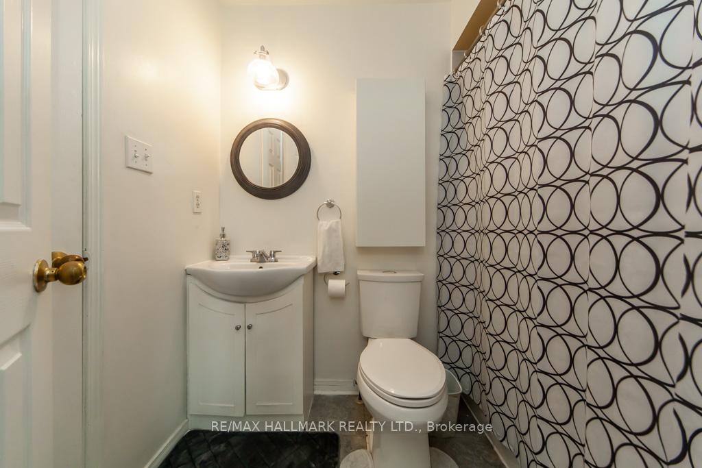 Photo 27 of 137 Waller Street, Whitby, Rolling Acres — HOMEH