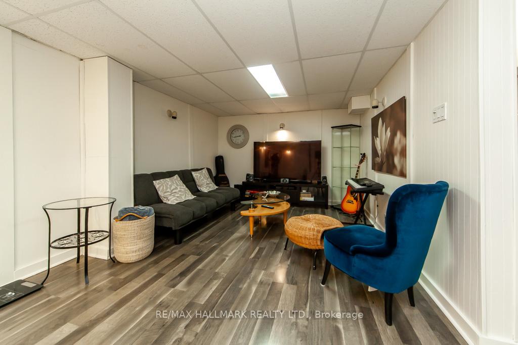 Photo 31 of 137 Waller Street, Whitby, Rolling Acres — HOMEH