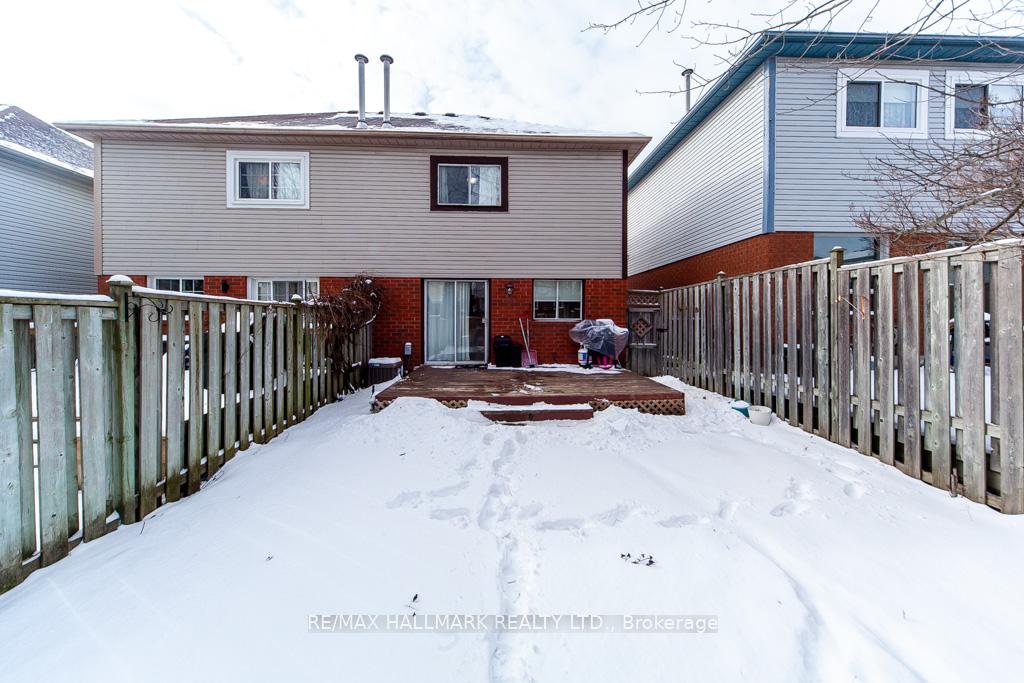 Photo 35 of 137 Waller Street, Whitby, Rolling Acres — HOMEH