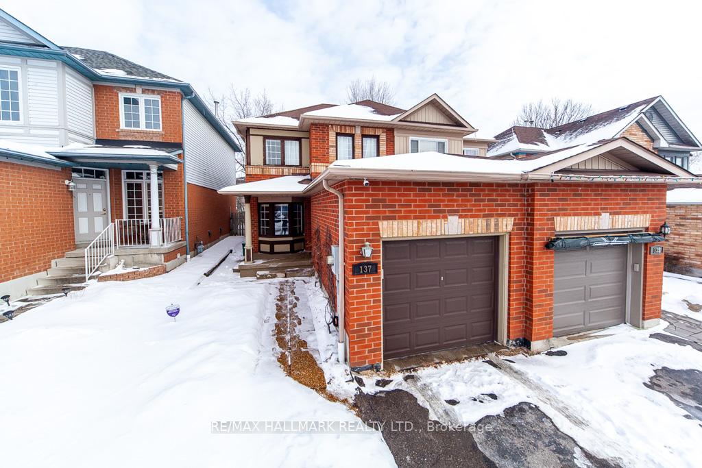 Photo 38 of 137 Waller Street, Whitby, Rolling Acres — HOMEH