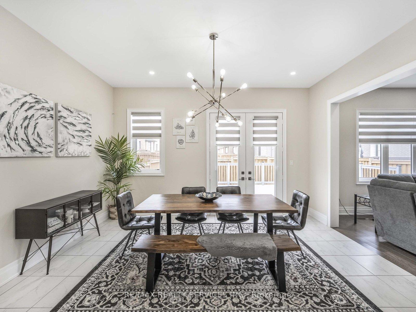 Photo 36 of 37 Lyle Way, Brampton, Credit Valley — HOMEH