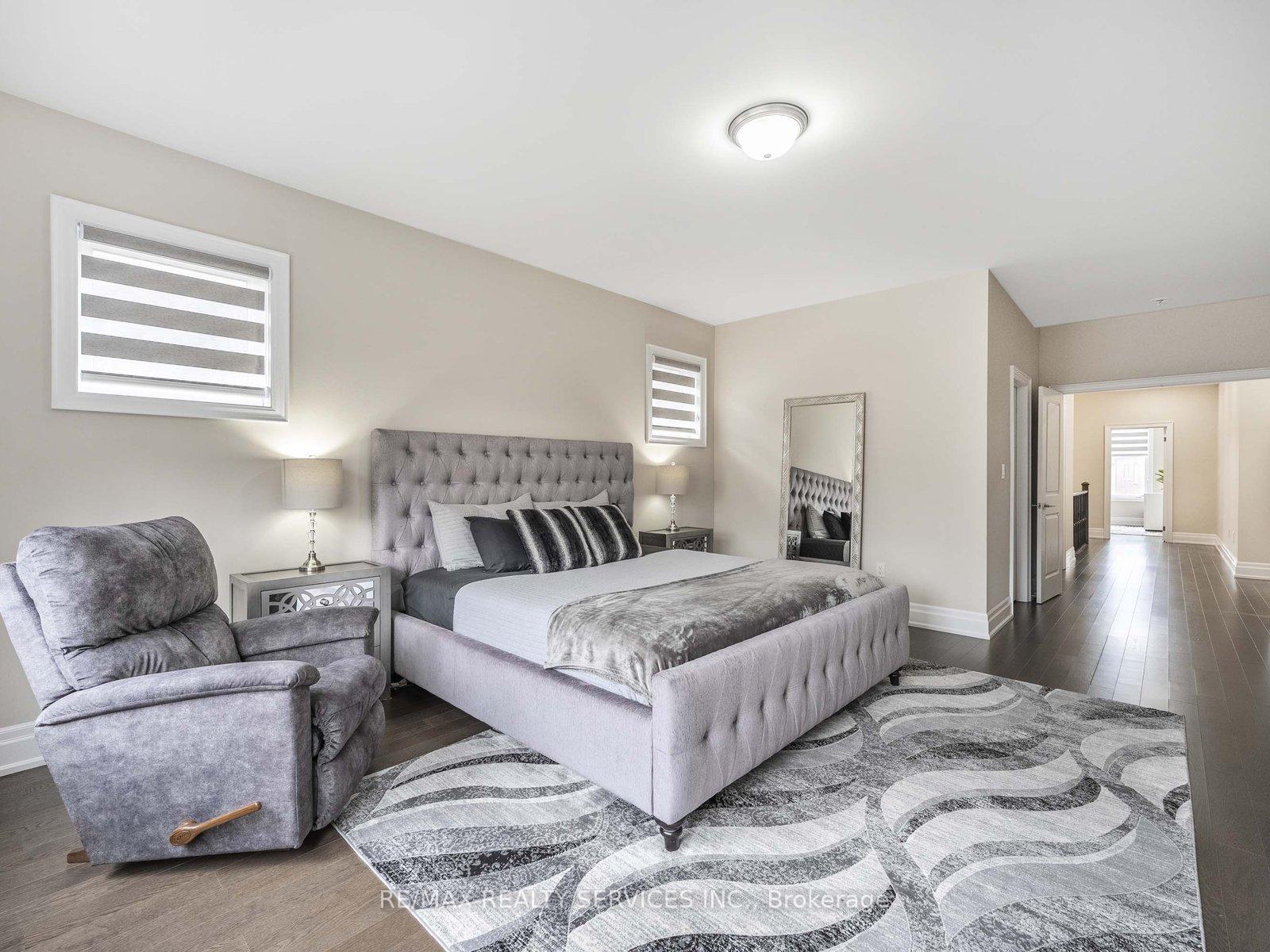 Photo 41 of 37 Lyle Way, Brampton, Credit Valley — HOMEH