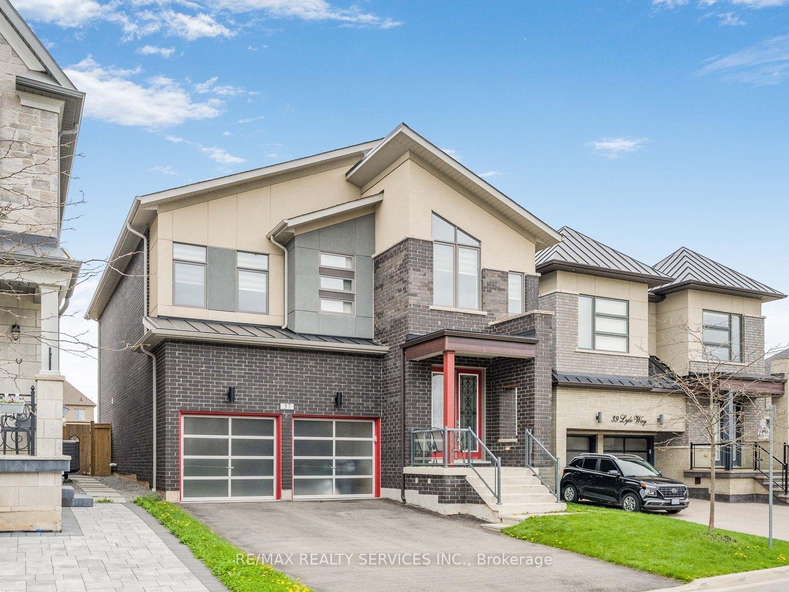 Photo 3 of 37 Lyle Way, Brampton, Credit Valley — HOMEH