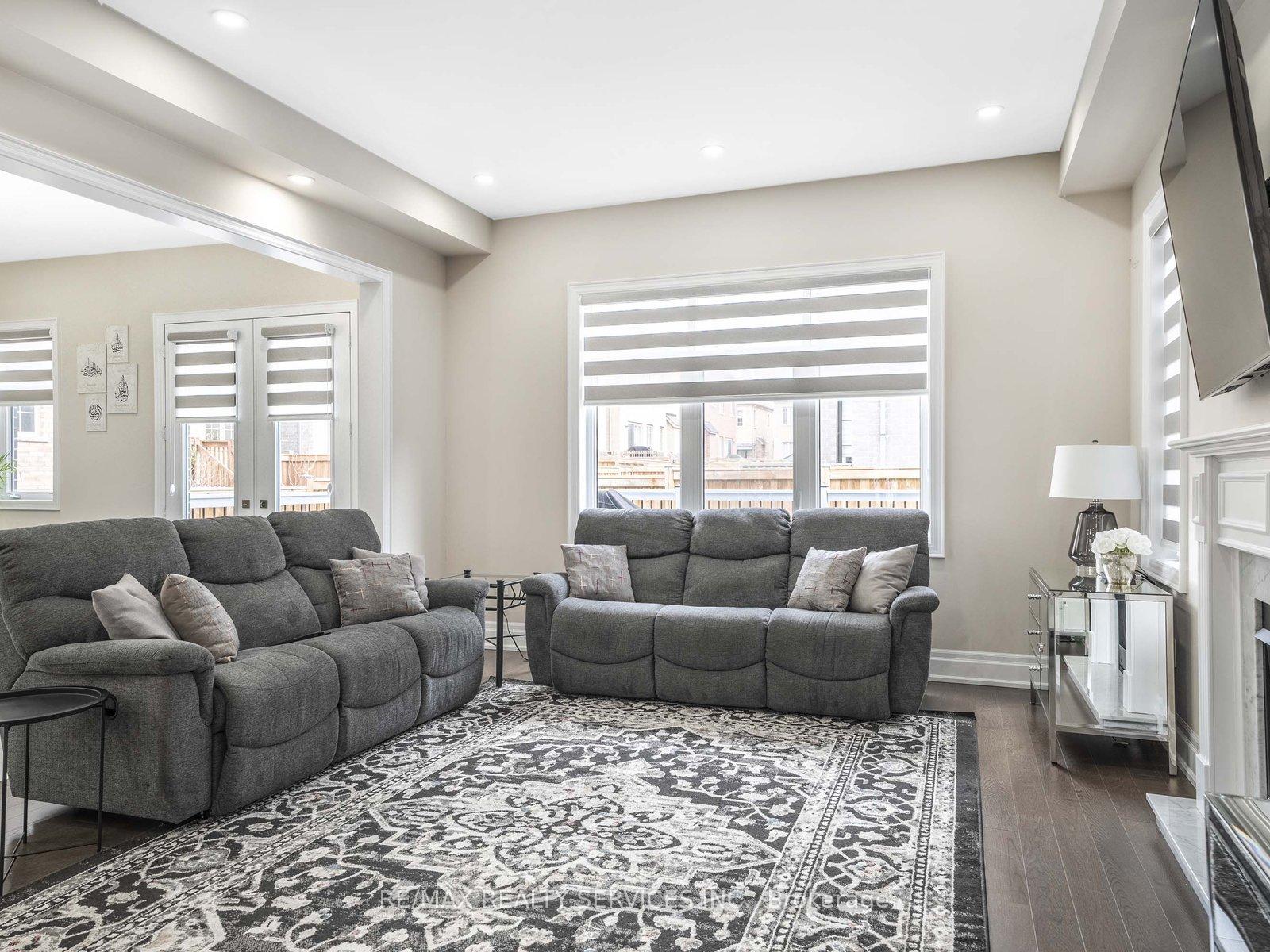 Photo 10 of 37 Lyle Way, Brampton, Credit Valley — HOMEH