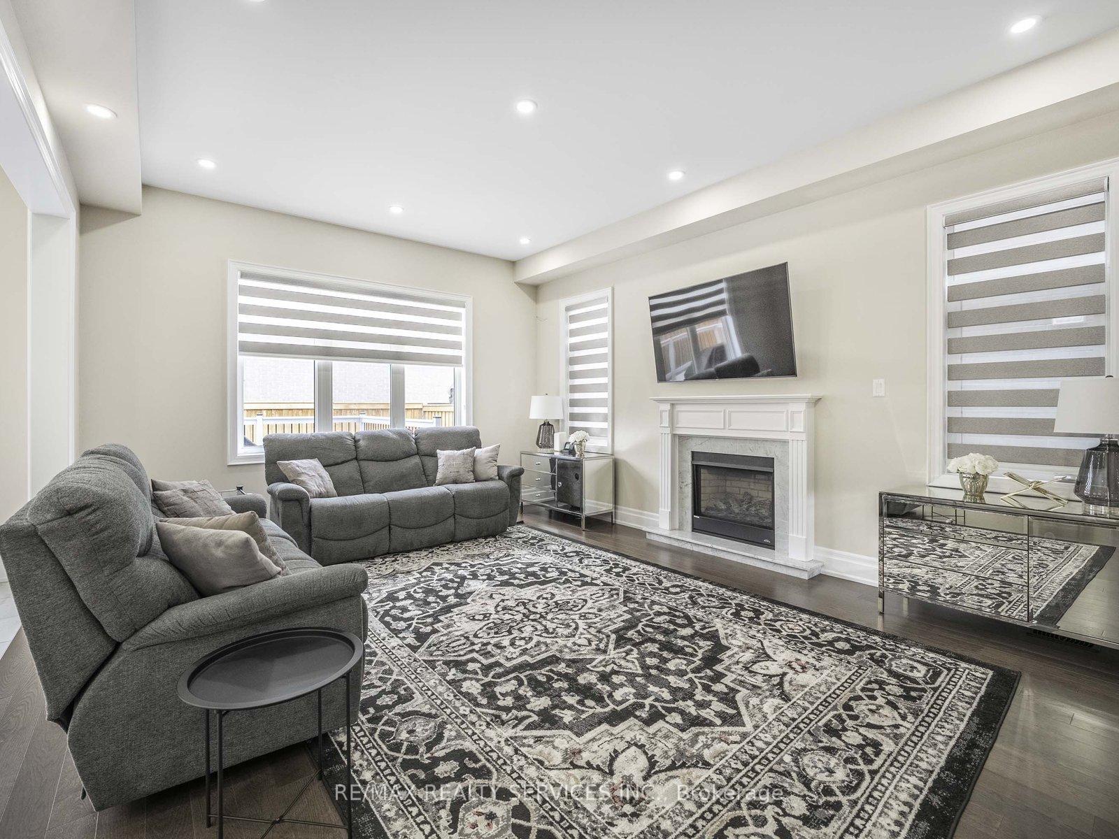 Photo 11 of 37 Lyle Way, Brampton, Credit Valley — HOMEH