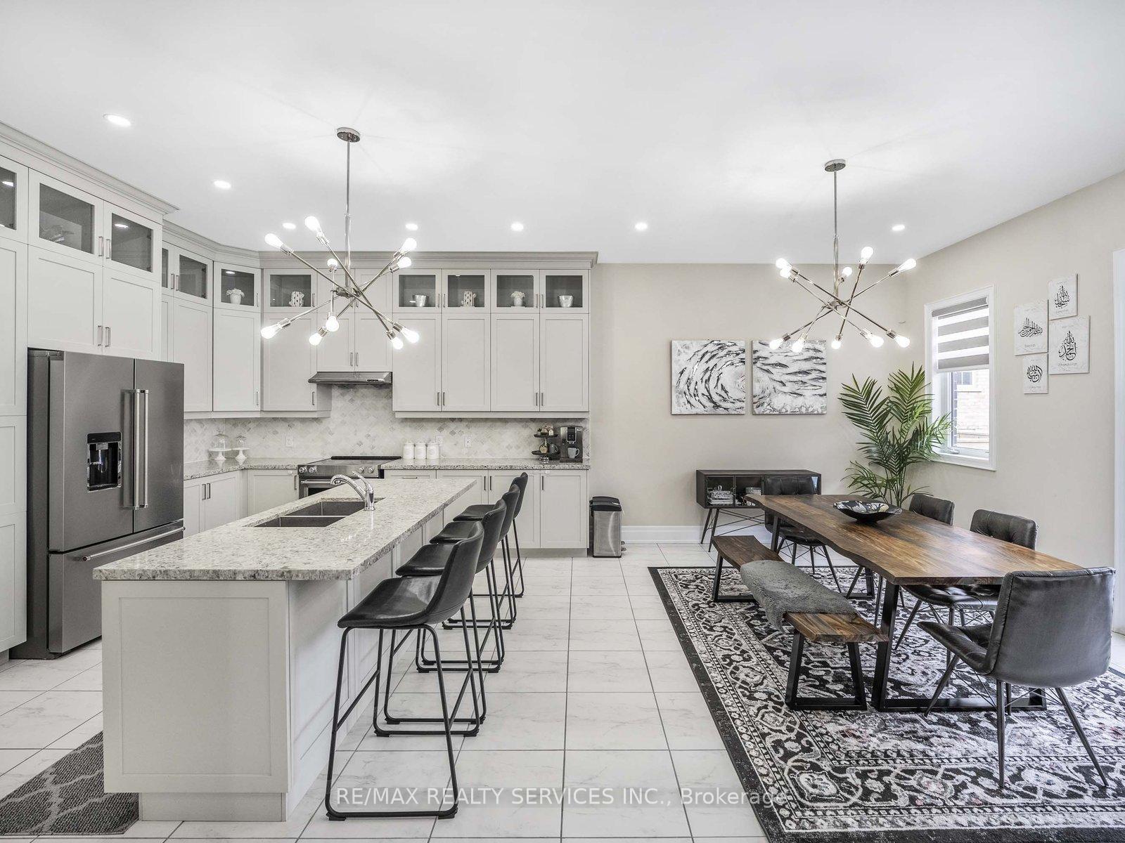 Photo 12 of 37 Lyle Way, Brampton, Credit Valley — HOMEH