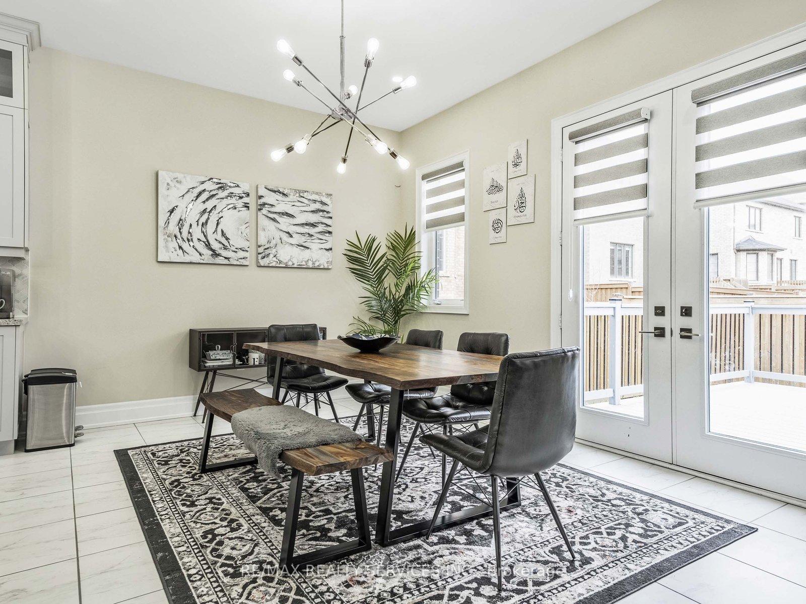 Photo 18 of 37 Lyle Way, Brampton, Credit Valley — HOMEH