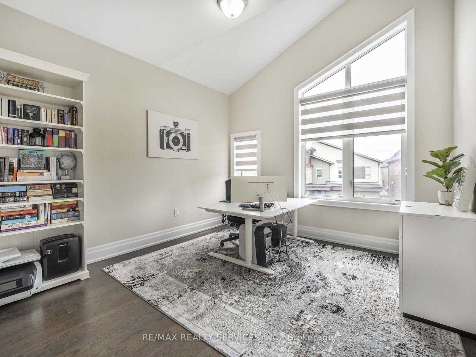 Photo 71 of 37 Lyle Way, Brampton, Credit Valley — HOMEH