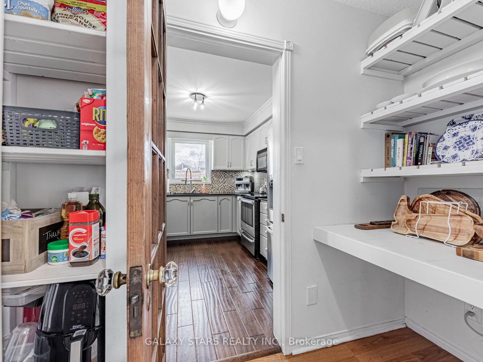 Photo 14 of 44 Penton Drive, Barrie, West Bayfield — HOMEH