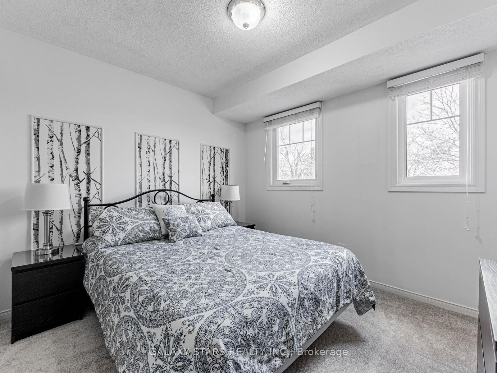 Photo 24 of 44 Penton Drive, Barrie, West Bayfield — HOMEH