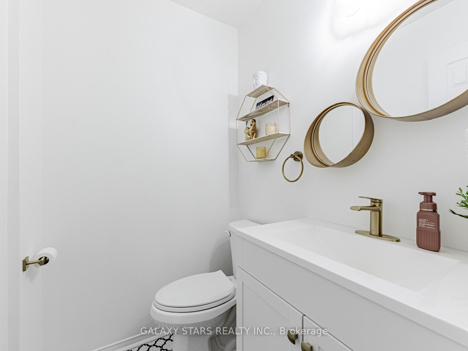 Photo 31 of 44 Penton Drive, Barrie, West Bayfield — HOMEH