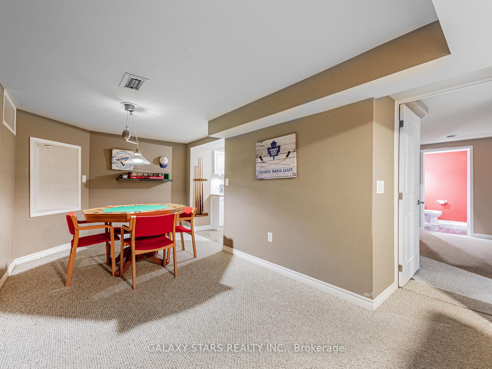 Photo 35 of 44 Penton Drive, Barrie, West Bayfield — HOMEH